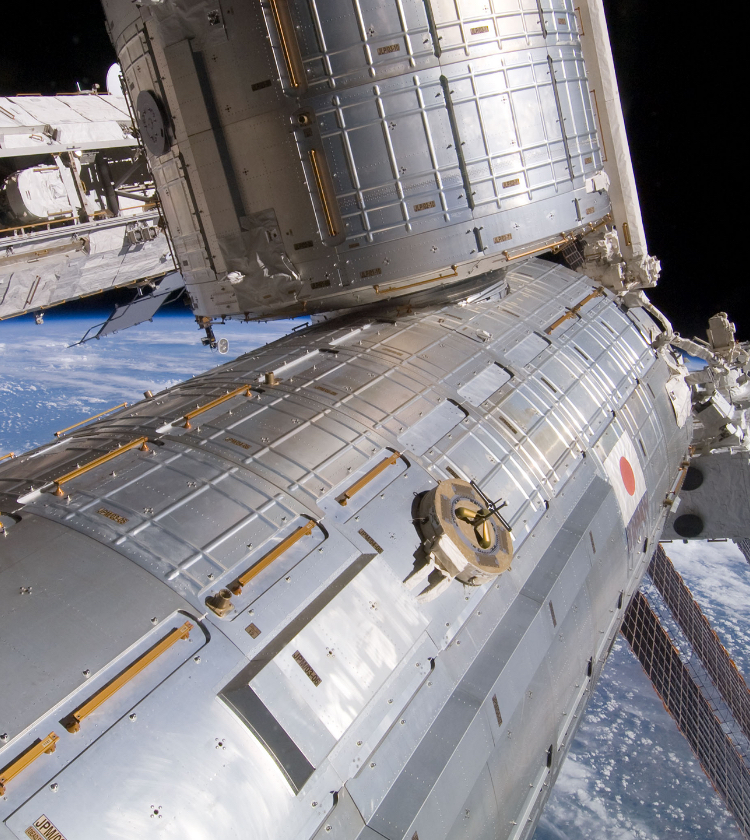 Building a site that connects curiosity to empathy for human space activities